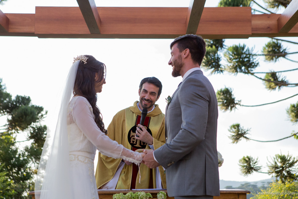 cerimonia de casamento nas montanhas
