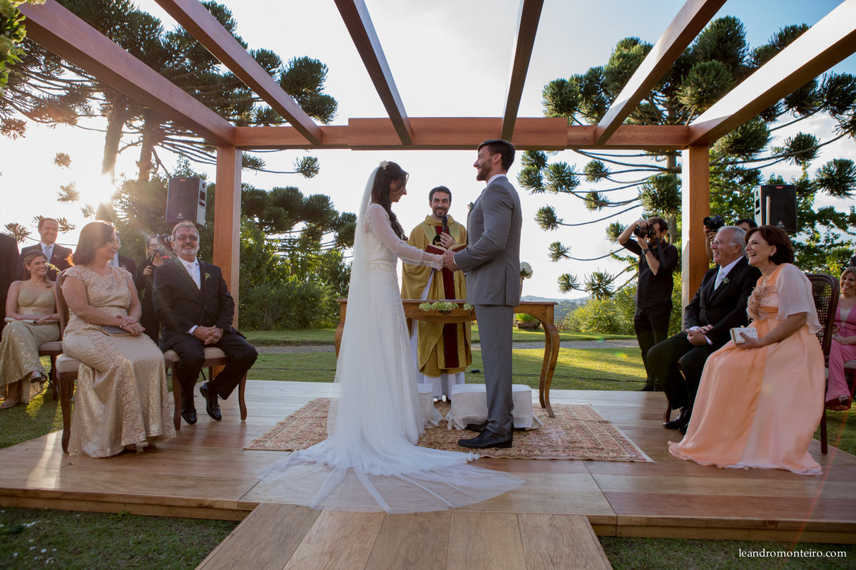 cerimonia de casamento nas montanhas
