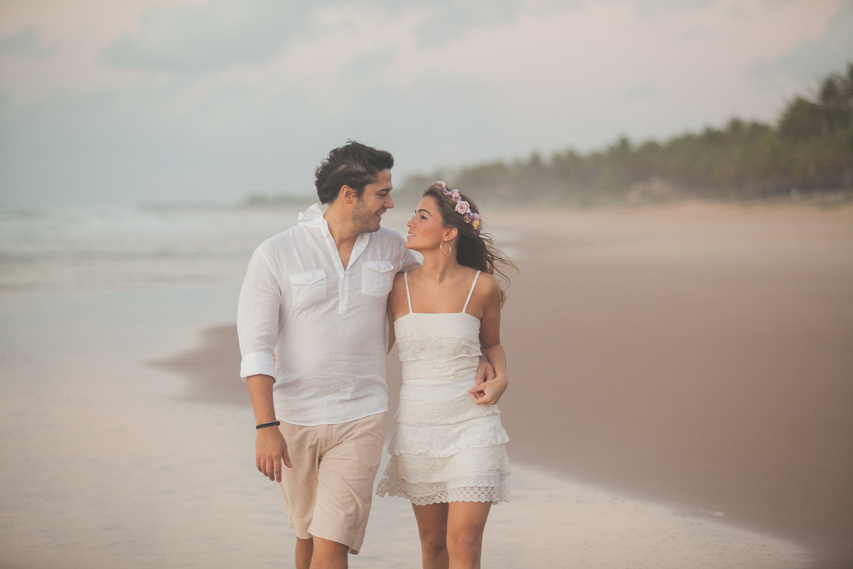 Ensaio de pre casamento realizado em Salvador, Praia do Forte, Bahia.