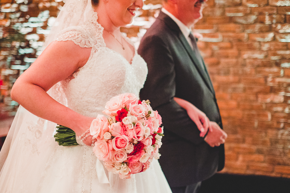 Bouquet de noiva na cerimônia de casamento realizada no espaço Villa Bisutti 