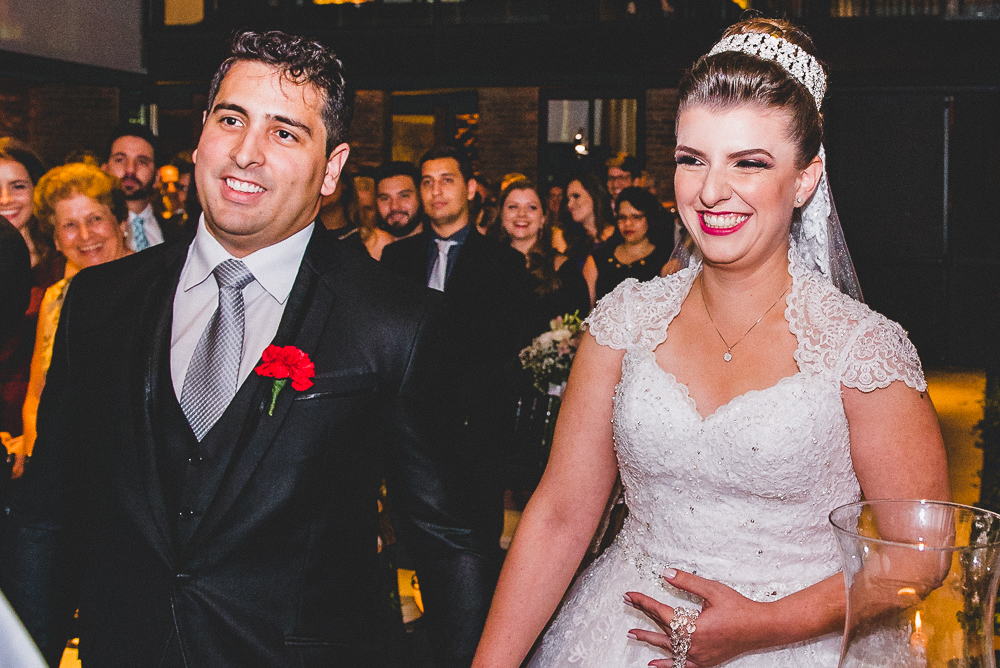 fotos de casamento no Villa Bisutti durante cerimônia de casamento pelo fotógrafo de casamento Vincius Donha fotografia 