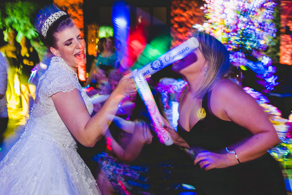 Pista de dança na Villa Bisutti com a banda Simple Band