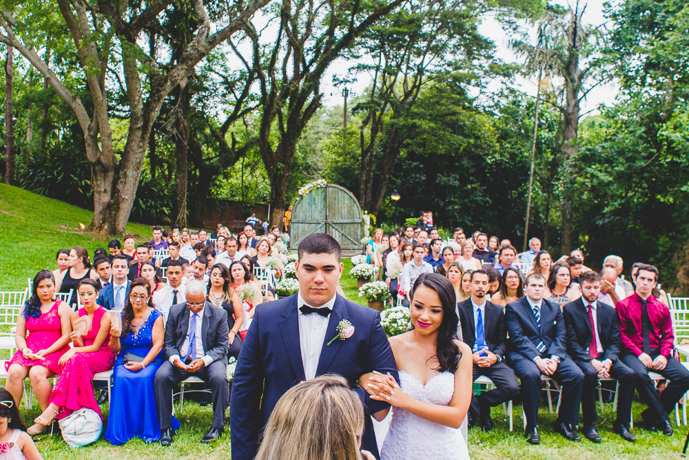 fotografia de casamento no campo do fotógrafo de casamento Vinicius Donha Fotografia