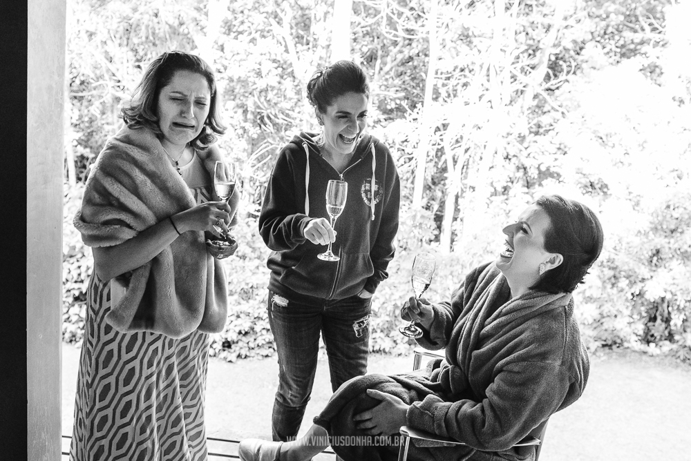 Madrinhas e vestidos de madrinha no estação Gaia