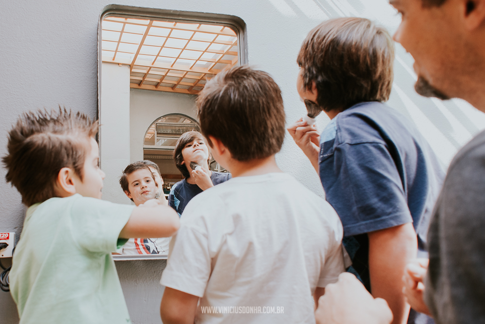 Making off de noivo com filhos no espaço estação Gaia