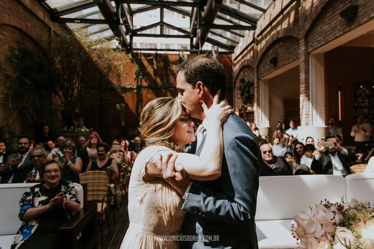 Cerimônia de casamento no espaço Cantaloup, pelo contador de histórias e fotógrafo de casamento Vincius Donha