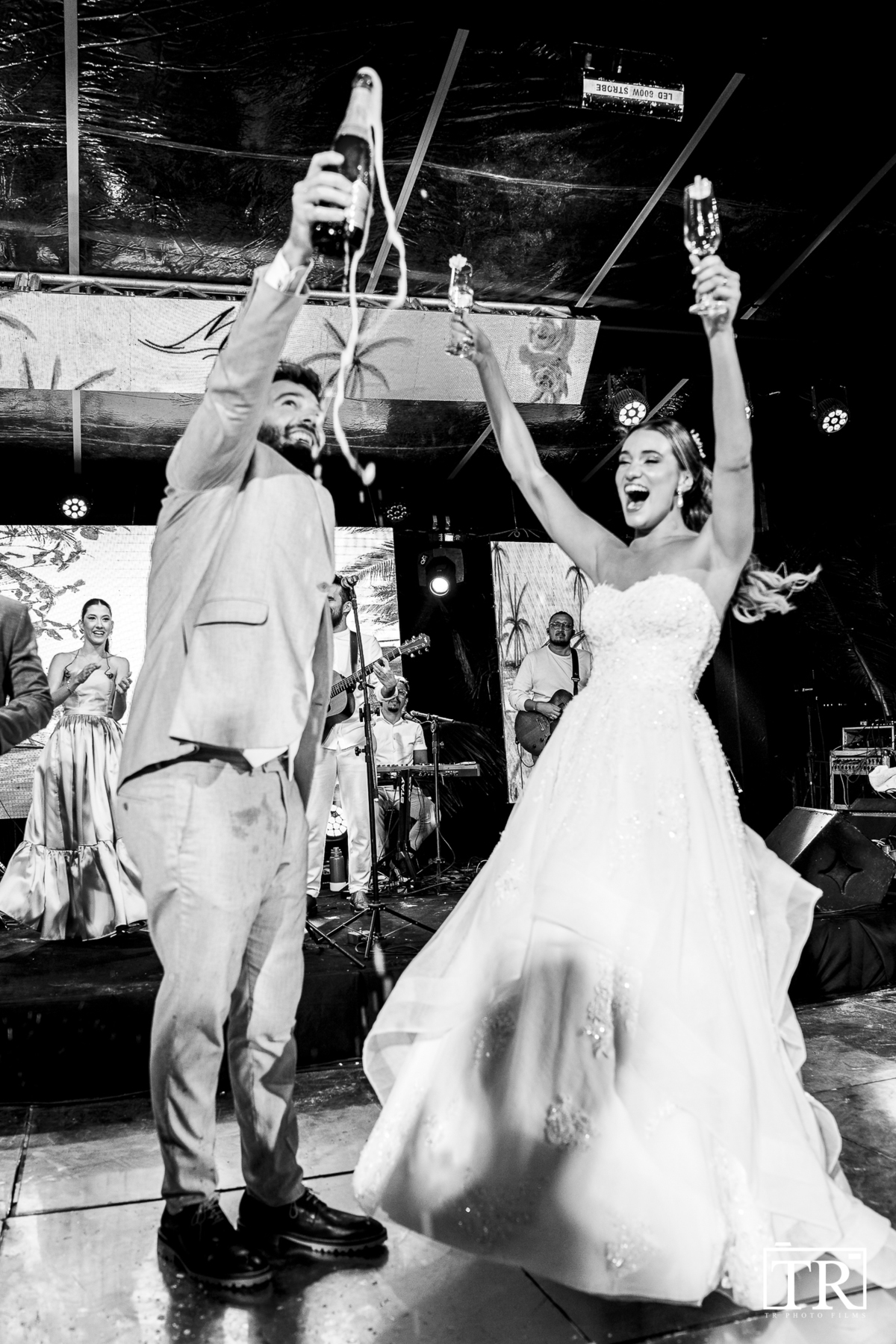 Destination Wedding em Igrejinha dos Barcos RN | Marly & Gilson