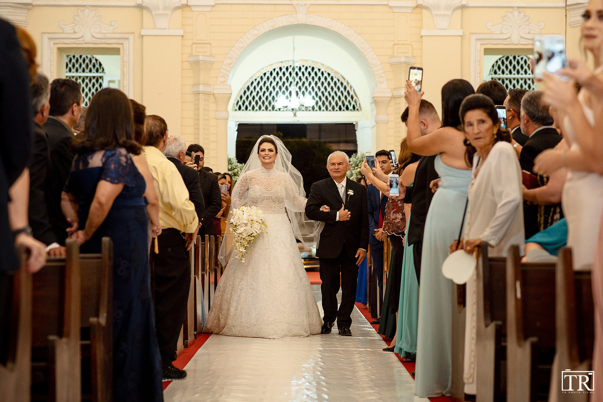 Casamento Tianguá CE - Entrada da noiva Igreja Matriz Paroquia Santana