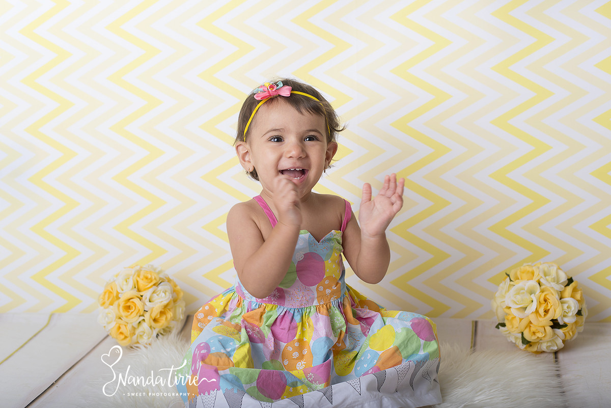 bebê-baby-fotografia-fotógrafo-foto-book-ensaio-fotográfico-estúdio-nanda-tirre-photo-criança-cake-smash-the-primeiro-aniversário-aninho-festa-mãe-pai-rio-de-janeiro-rj-doce-bolo-photography-photographer-RJ-um-1-parabéns-bagunça-sessão-splash-banho-comer