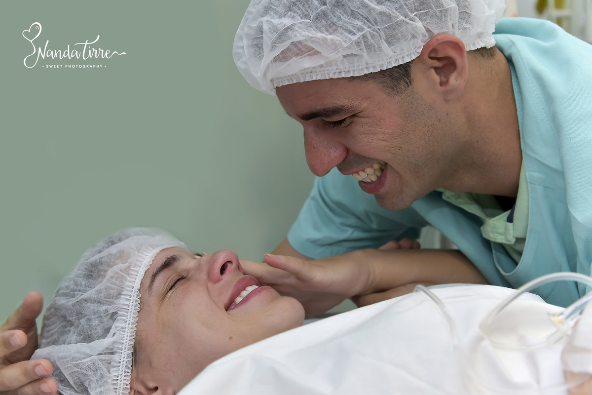 newborn-recem-nascido-bebê-baby-fotografia-fotógrafo-foto-book-ensaio-fotográfico-estúdio-nanda-tirre-photo-maternidade-perinatal-cssj-mãe-pai-grávida-gravidez-gestante-gestação-rio-de-janeiro-rj-parto-amamentação-photography-RJ-normal-cesárea-nascimento