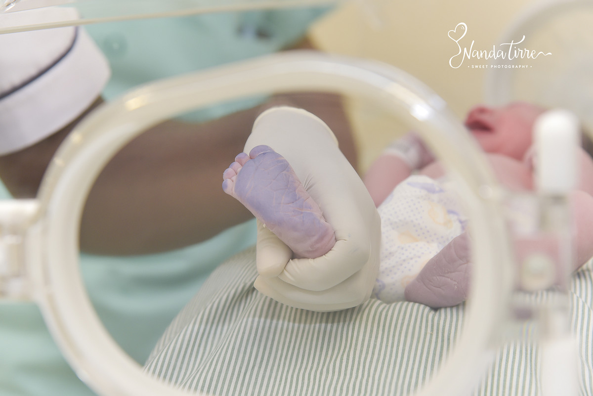 newborn-recem-nascido-bebê-baby-fotografia-fotógrafo-foto-book-ensaio-fotográfico-estúdio-nanda-tirre-photo-maternidade-perinatal-cssj-mãe-pai-grávida-gravidez-gestante-gestação-rio-de-janeiro-rj-parto-amamentação-photography-RJ-normal-cesárea-nascimento