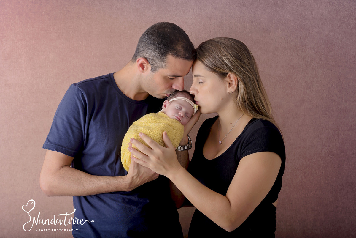 newborn-recem-nascido-bebê-baby-fotografia-fotógrafo-foto-book-ensaio-fotográfico-estúdio-nanda-tirre-photo-maternidade-perinatal-cssj-mãe-pai-grávida-gravidez-gestante-gestação-rio-de-janeiro-rj-parto-amamentação-photography-photographer-RJ-recém-nascido