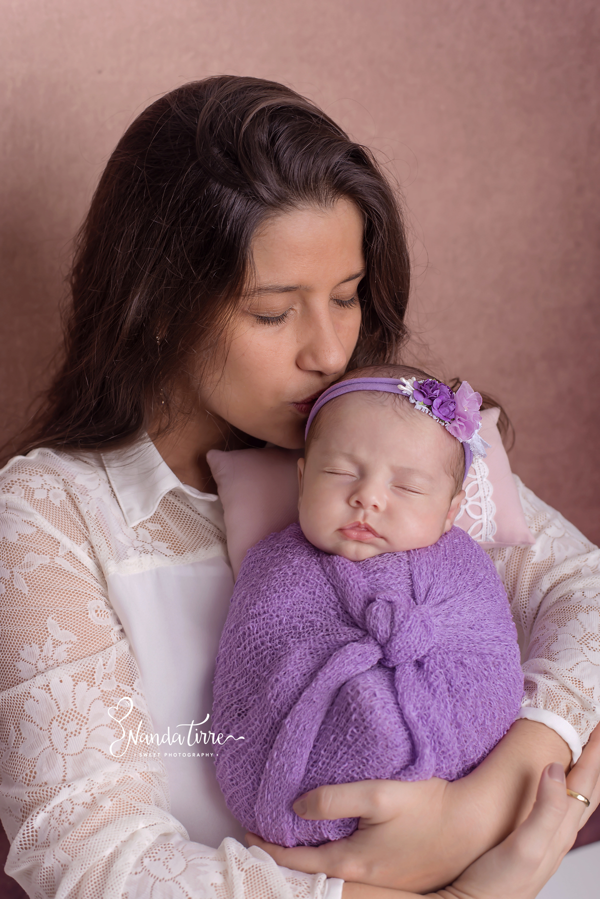 newborn-recem-nascido-bebê-baby-fotografia-fotógrafo-foto-book-ensaio-fotográfico-estúdio-nanda-tirre-photo-maternidade-perinatal-cssj-mãe-pai-grávida-gravidez-gestante-gestação-rio-de-janeiro-rj-parto-amamentação-photography-photographer-RJ-recém-nascido