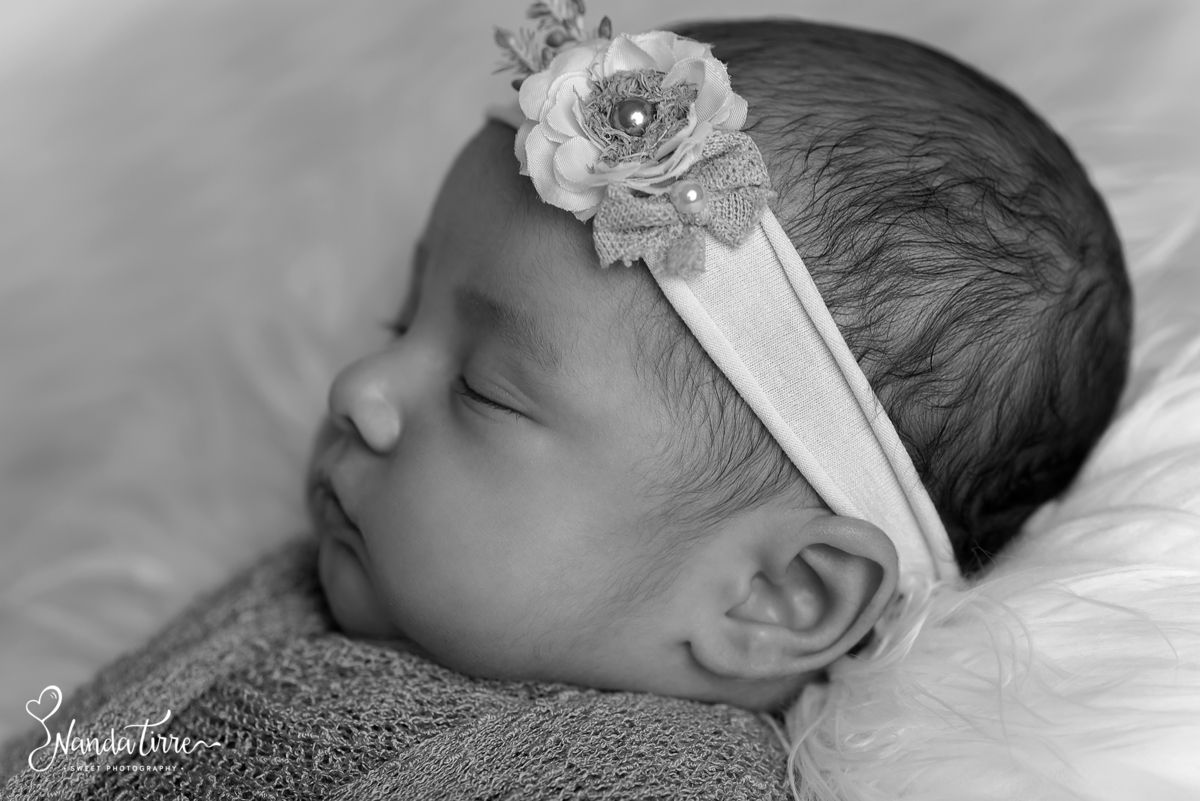 newborn-recem-nascido-bebê-baby-fotografia-fotógrafo-foto-book-ensaio-fotográfico-estúdio-nanda-tirre-photo-maternidade-perinatal-cssj-mãe-pai-grávida-gravidez-gestante-gestação-rio-de-janeiro-rj-parto-amamentação-photography-photographer-RJ-recém-nascido