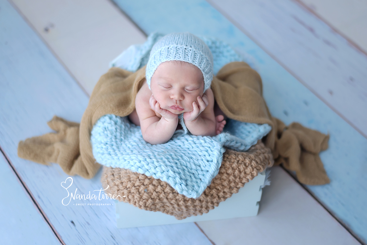 newborn-bebê-baby-fotografia-fotógrafo-foto-book-ensaio-fotográfico-estúdio-nanda-tirre-photo-maternidade-perinatal-cssj-mãe-pai-grávida-gravidez-gestante-gestação-rio-de-janeiro-rj-parto-amamentação-photography-photographer-RJ-recém-nascido-rio-recem