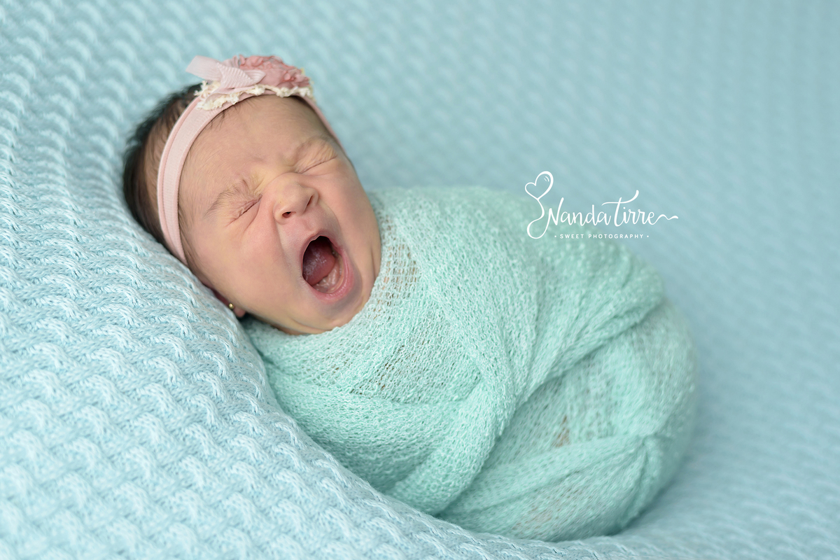 newborn-bebê-baby-fotografia-fotógrafo-foto-book-ensaio-fotográfico-estúdio-nanda-tirre-photo-maternidade-perinatal-cssj-mãe-pai-grávida-gravidez-gestante-gestação-rio-de-janeiro-rj-parto-amamentação-photography-photographer-RJ-recém-nascido-rio-recem