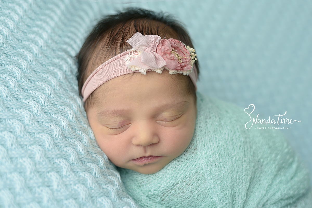 newborn-bebê-baby-fotografia-fotógrafo-foto-book-ensaio-fotográfico-estúdio-nanda-tirre-photo-maternidade-perinatal-cssj-mãe-pai-grávida-gravidez-gestante-gestação-rio-de-janeiro-rj-parto-amamentação-photography-photographer-RJ-recém-nascido-rio-recem