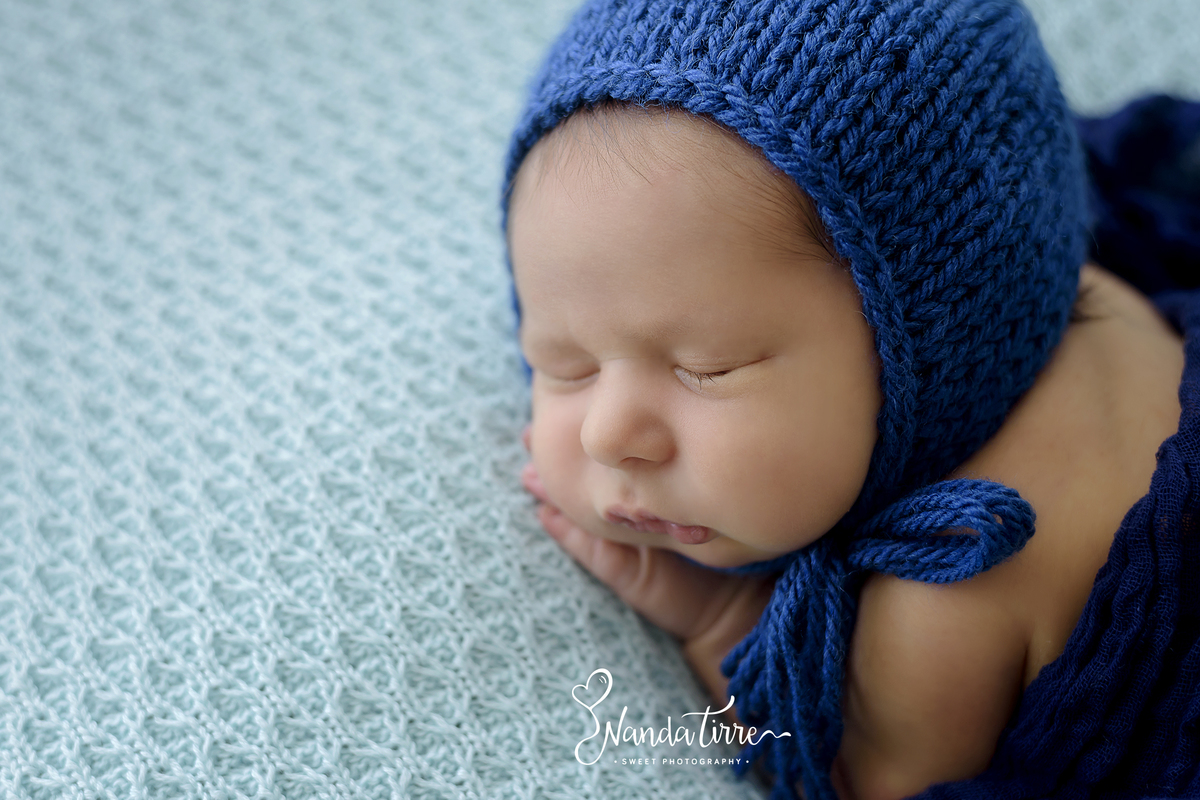 newborn-bebê-baby-fotografia-fotógrafo-foto-book-ensaio-fotográfico-estúdio-nanda-tirre-photo-maternidade-perinatal-cssj-mãe-pai-grávida-gravidez-gestante-gestação-rio-de-janeiro-rj-parto-amamentação-photography-photographer-RJ-recém-nascido-rio-recem