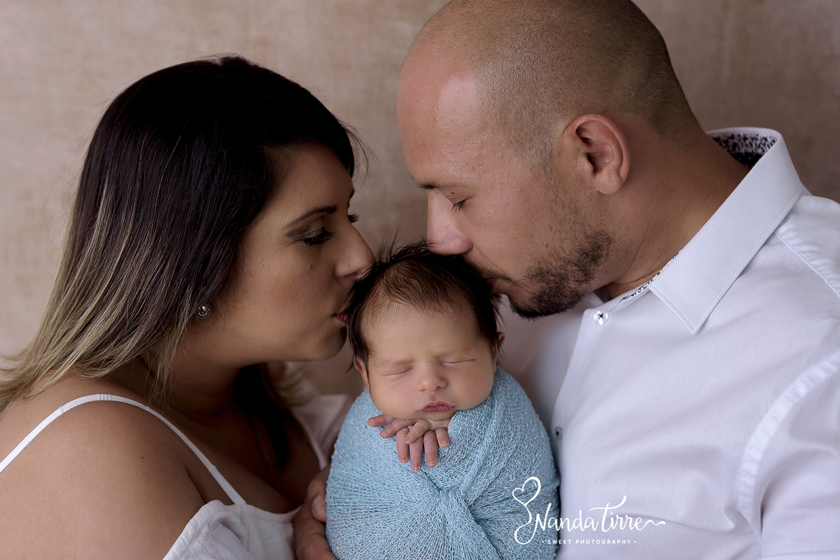 newborn-bebê-baby-fotografia-fotógrafo-foto-book-ensaio-fotográfico-estúdio-nanda-tirre-photo-maternidade-perinatal-cssj-mãe-pai-grávida-gravidez-gestante-gestação-rio-de-janeiro-rj-parto-amamentação-photography-photographer-RJ-recém-nascido-rio-recem