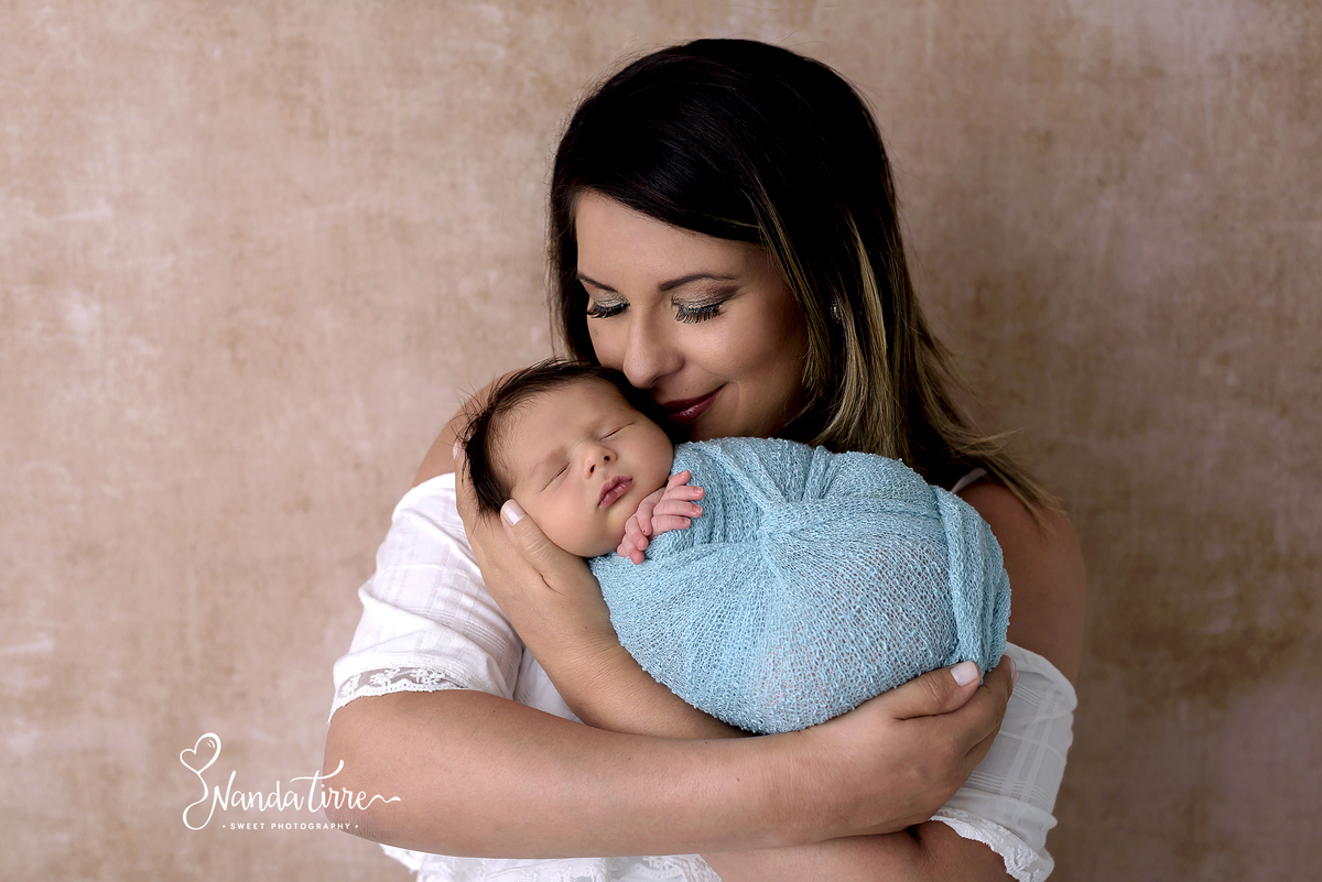 newborn-bebê-baby-fotografia-fotógrafo-foto-book-ensaio-fotográfico-estúdio-nanda-tirre-photo-maternidade-perinatal-cssj-mãe-pai-grávida-gravidez-gestante-gestação-rio-de-janeiro-rj-parto-amamentação-photography-photographer-RJ-recém-nascido-rio-recem