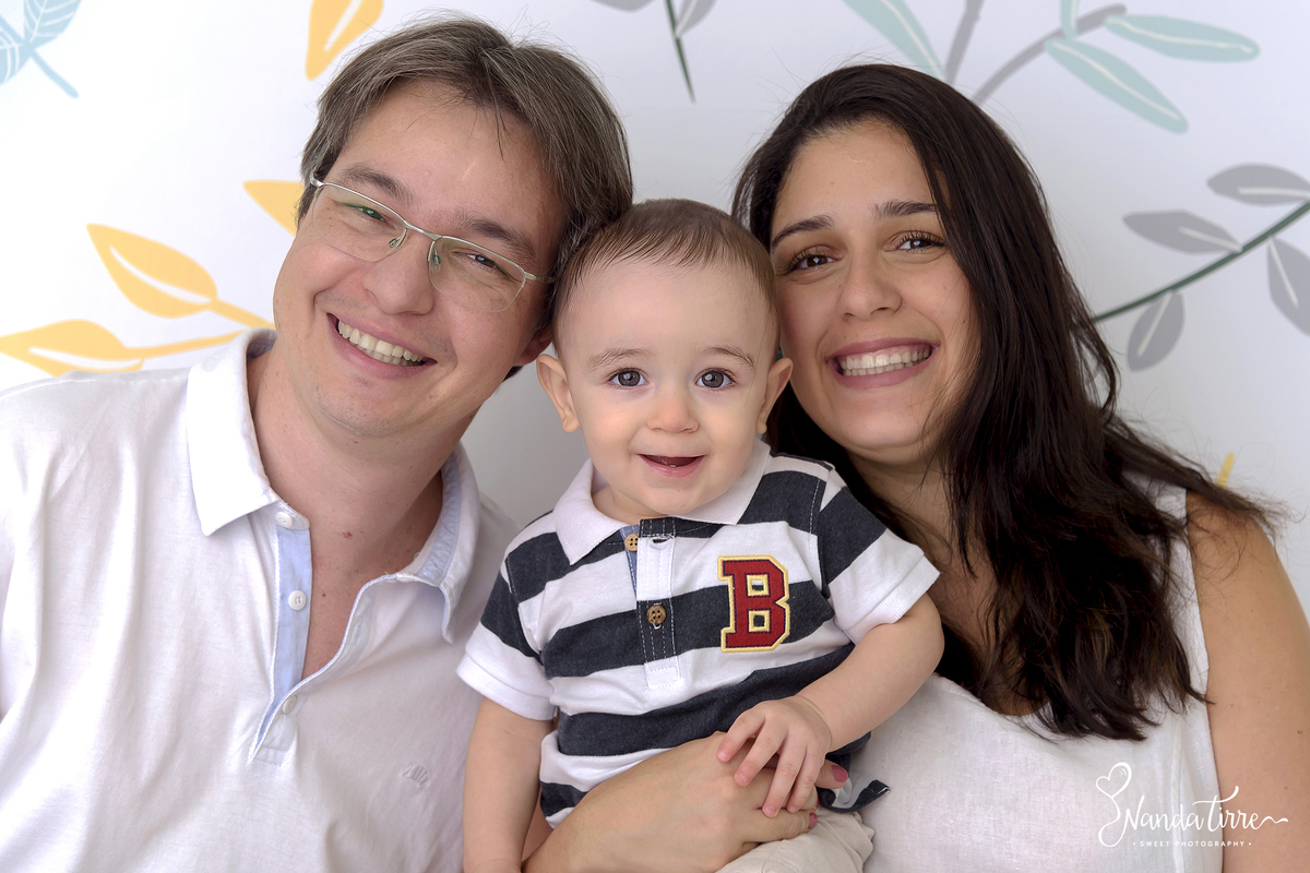 bebê-baby-fotografia-fotógrafo-foto-book-ensaio-fotográfico-estúdio-nanda-tirre-photo-criança-cake-smash-the-primeiro-aniversário-aninho-festa-mãe-pai-rio-de-janeiro-rj-doce-bolo-photography-photographer-RJ-um-1-parabéns-bagunça-sessão-splash-banho-comer