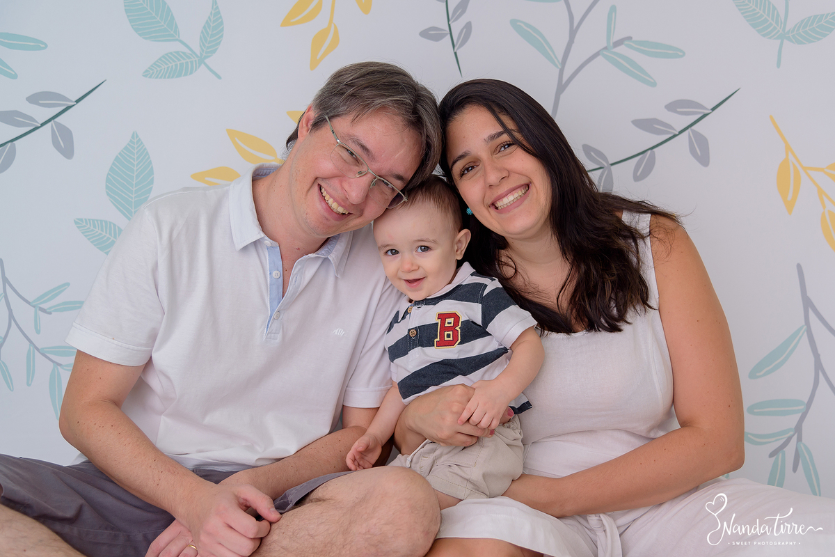 bebê-baby-fotografia-fotógrafo-foto-book-ensaio-fotográfico-estúdio-nanda-tirre-photo-criança-cake-smash-the-primeiro-aniversário-aninho-festa-mãe-pai-rio-de-janeiro-rj-doce-bolo-photography-photographer-RJ-um-1-parabéns-bagunça-sessão-splash-banho-comer