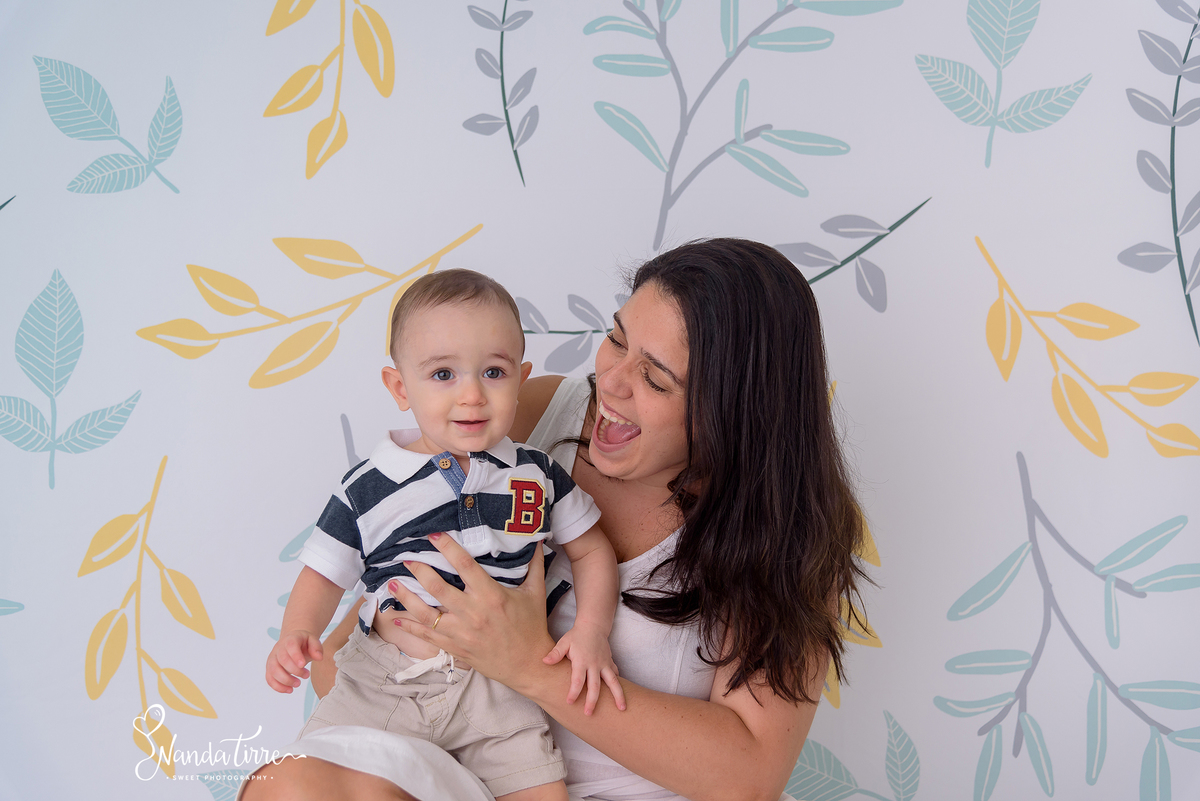 bebê-baby-fotografia-fotógrafo-foto-book-ensaio-fotográfico-estúdio-nanda-tirre-photo-criança-cake-smash-the-primeiro-aniversário-aninho-festa-mãe-pai-rio-de-janeiro-rj-doce-bolo-photography-photographer-RJ-um-1-parabéns-bagunça-sessão-splash-banho-comer