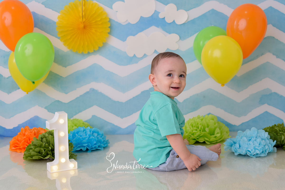 bebê-baby-fotografia-fotógrafo-foto-book-ensaio-fotográfico-estúdio-nanda-tirre-photo-criança-cake-smash-the-primeiro-aniversário-aninho-festa-mãe-pai-rio-de-janeiro-rj-doce-bolo-photography-photographer-RJ-um-1-parabéns-bagunça-sessão-splash-banho-comer