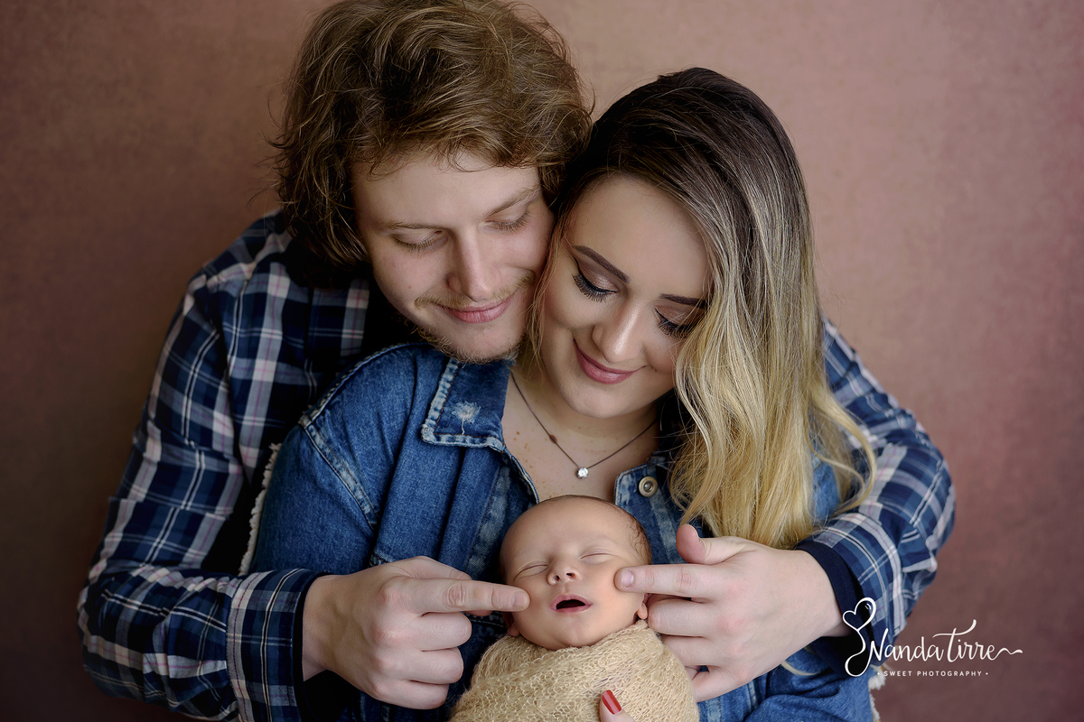 newborn-bebê-baby-fotografia-fotógrafo-book-ensaio-fotográfico-estúdio-nanda-tirre-photo-maternidade-perinatal-cssj-mãe-pai-grávida-gravidez-gestante-gestação-rio-de-janeiro-rj-parto-amamentação-photography-photographer-RJ-recém-nascido-isabela-freitas
