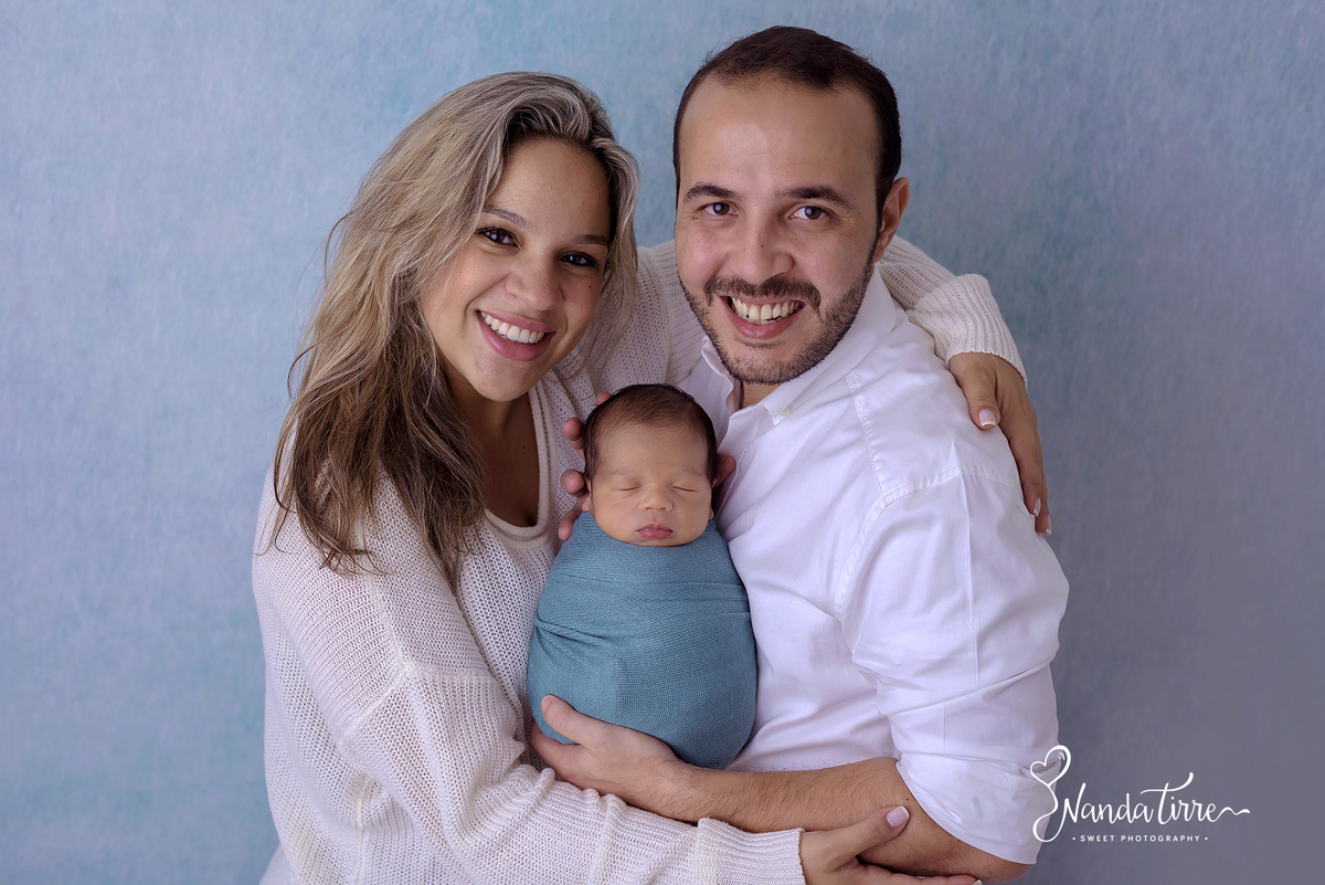 newborn-bebê-baby-fotografia-fotógrafo-foto-book-ensaio-fotográfico-estúdio-nanda-tirre-maternidade-perinatal-mãe-pai-grávida-gravidez-gestante-gestação-rio-de-janeiro-rj-parto-amamentação-RJ-recém-nascido-rio-recem-barra-da-tijuca-nascimento-fotos-nascer