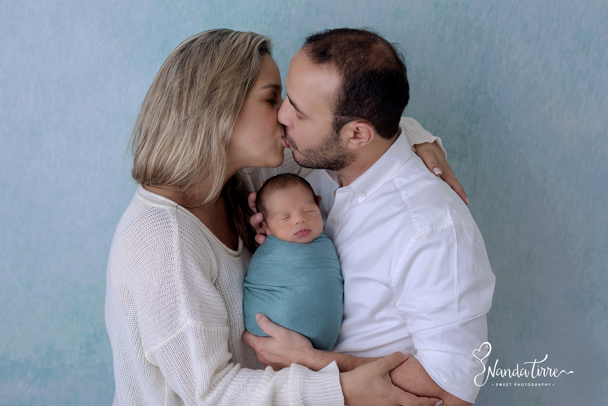 newborn-bebê-baby-fotografia-fotógrafo-foto-book-ensaio-fotográfico-estúdio-nanda-tirre-maternidade-perinatal-mãe-pai-grávida-gravidez-gestante-gestação-rio-de-janeiro-rj-parto-amamentação-RJ-recém-nascido-rio-recem-barra-da-tijuca-nascimento-fotos-nascer