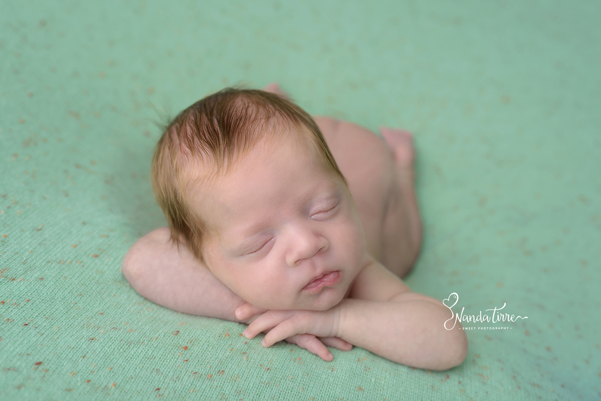 newborn-bebê-baby-fotografia-fotógrafo-foto-book-ensaio-fotográfico-estúdio-nanda-tirre-maternidade-perinatal-mãe-pai-grávida-gravidez-gestante-gestação-rio-de-janeiro-rj-parto-RJ-recém-nascido-rio-recem-barra-da-tijuca-nascimento-fotos-trigemeos-gemeos