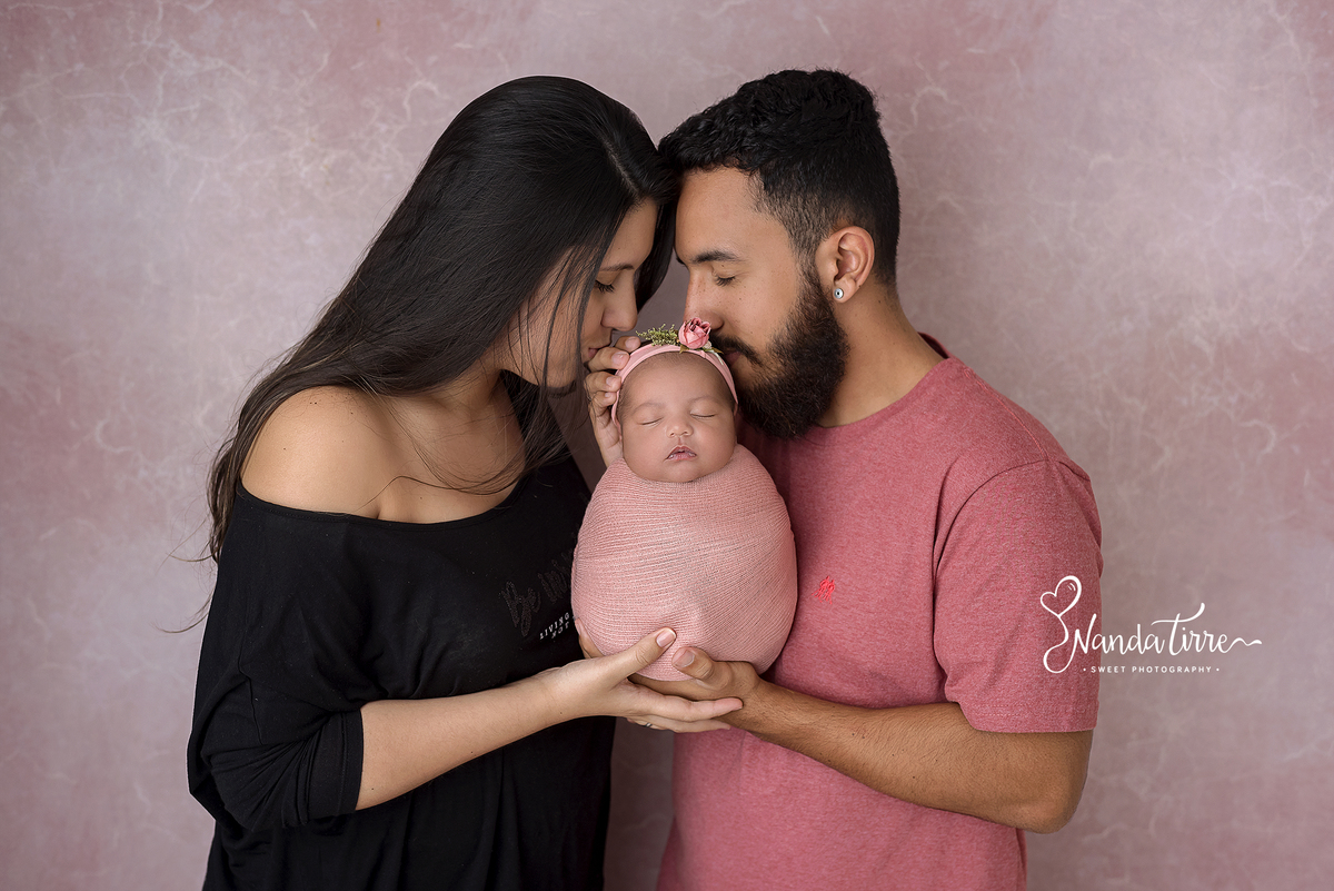 newborn-bebê-baby-fotografia-fotógrafo-foto-book-ensaio-fotográfico-estúdio-nanda-tirre-photo-maternidade-perinatal-cssj-mãe-pai-grávida-gravidez-gestante-gestação-rio-de-janeiro-rj-parto-amamentação-photography-photographer-RJ-recém-nascido-rio-recem