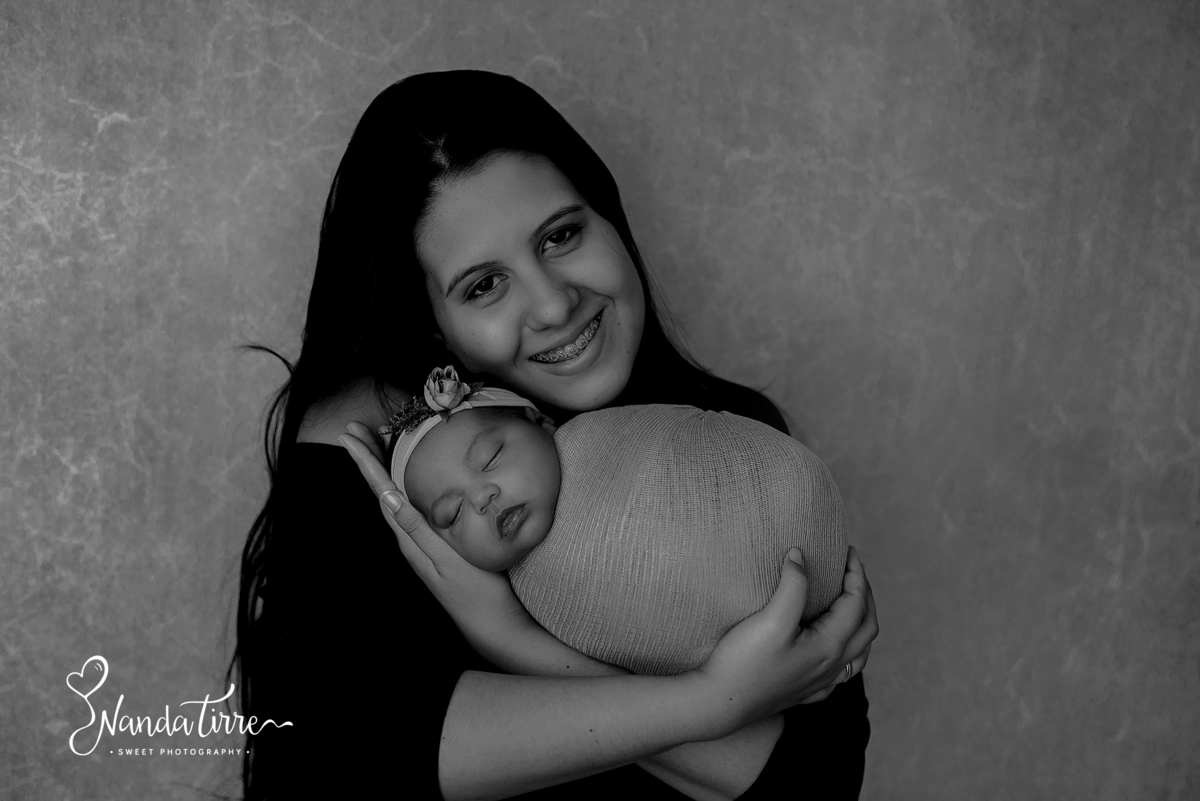newborn-bebê-baby-fotografia-fotógrafo-foto-book-ensaio-fotográfico-estúdio-nanda-tirre-photo-maternidade-perinatal-cssj-mãe-pai-grávida-gravidez-gestante-gestação-rio-de-janeiro-rj-parto-amamentação-photography-photographer-RJ-recém-nascido-rio-recem
