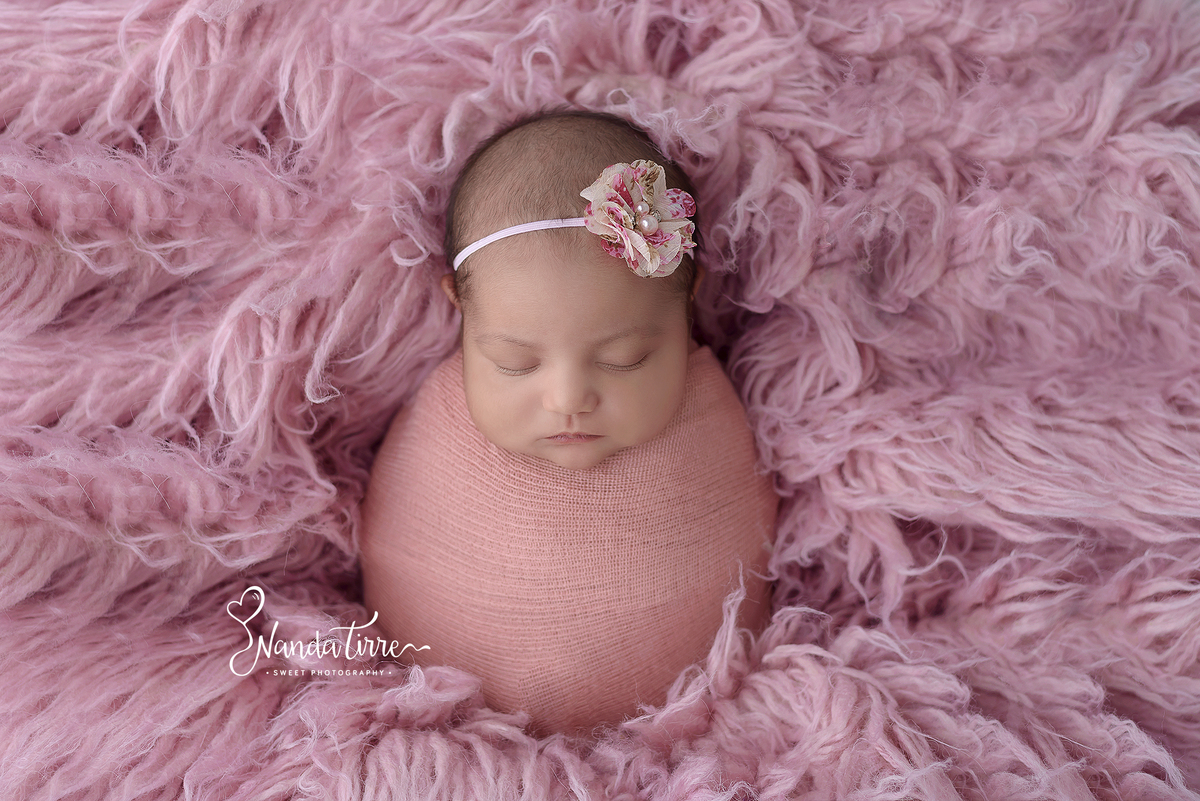 newborn-bebê-baby-fotografia-fotógrafo-foto-book-ensaio-fotográfico-estúdio-nanda-tirre-photo-maternidade-perinatal-cssj-mãe-pai-grávida-gravidez-gestante-gestação-rio-de-janeiro-rj-parto-amamentação-photography-photographer-RJ-recém-nascido-rio-recem