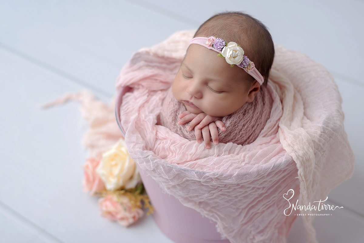 newborn-bebê-baby-fotografia-fotógrafo-foto-book-ensaio-fotográfico-estúdio-nanda-tirre-photo-maternidade-perinatal-cssj-mãe-pai-grávida-gravidez-gestante-gestação-rio-de-janeiro-rj-parto-amamentação-photography-photographer-RJ-recém-nascido-rio-recem