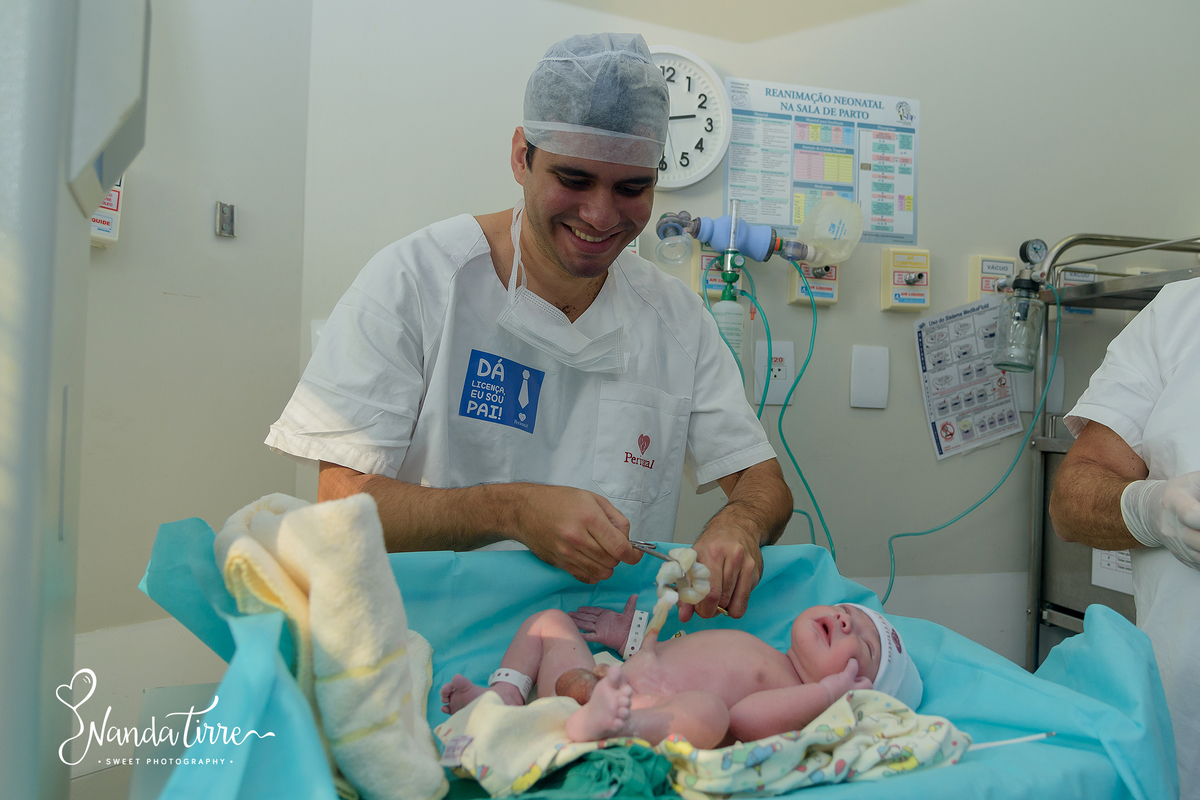 newborn-recem-nascido-bebê-baby-fotografia-fotógrafo-foto-book-ensaio-fotográfico-estúdio-nanda-tirre-photo-maternidade-perinatal-cssj-mãe-pai-grávida-gravidez-gestante-gestação-rio-de-janeiro-rj-parto-amamentação-photography-RJ-normal-cesárea-nascimento