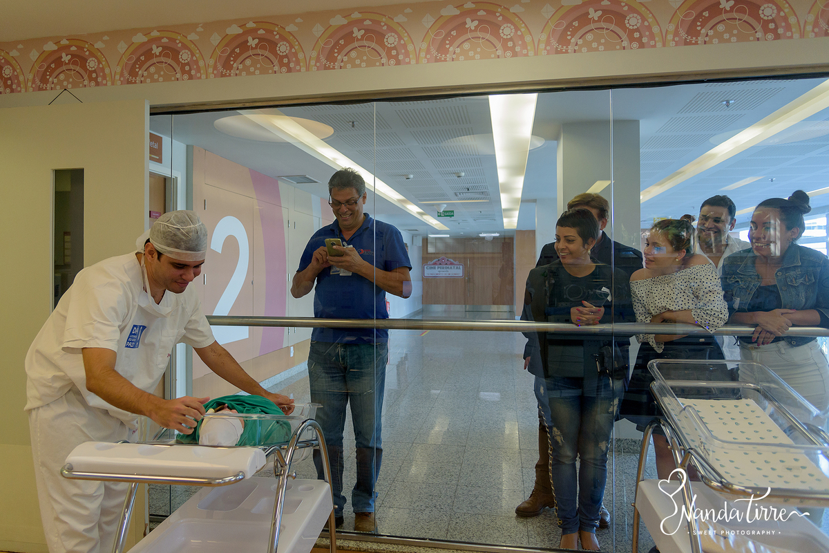 newborn-recem-nascido-bebê-baby-fotografia-fotógrafo-foto-book-ensaio-fotográfico-estúdio-nanda-tirre-photo-maternidade-perinatal-cssj-mãe-pai-grávida-gravidez-gestante-gestação-rio-de-janeiro-rj-parto-amamentação-photography-RJ-normal-cesárea-nascimento