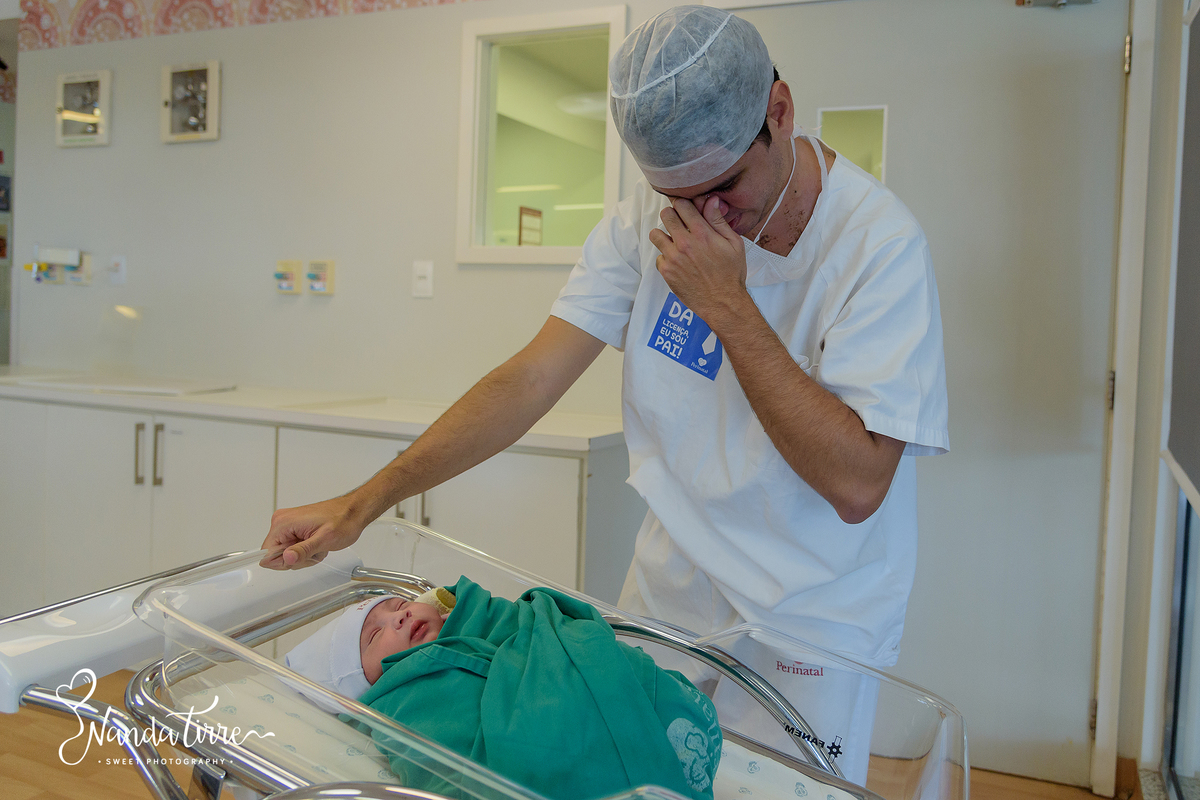 newborn-recem-nascido-bebê-baby-fotografia-fotógrafo-foto-book-ensaio-fotográfico-estúdio-nanda-tirre-photo-maternidade-perinatal-cssj-mãe-pai-grávida-gravidez-gestante-gestação-rio-de-janeiro-rj-parto-amamentação-photography-RJ-normal-cesárea-nascimento