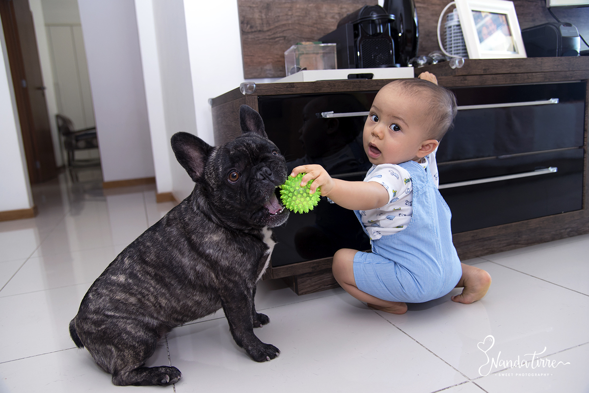 bebê-baby-fotografia-fotógrafo-foto-book-ensaio-fotográfico-estúdio-nanda-tirre-photo-acompanhamento-mãe-pai-rio-de-janeiro-rj-lifestyle-photography-photographer-RJ-criança-família-kids-infância-infantil-mês-meses-fotógrafa-fotos-sessão-crescimento-casa