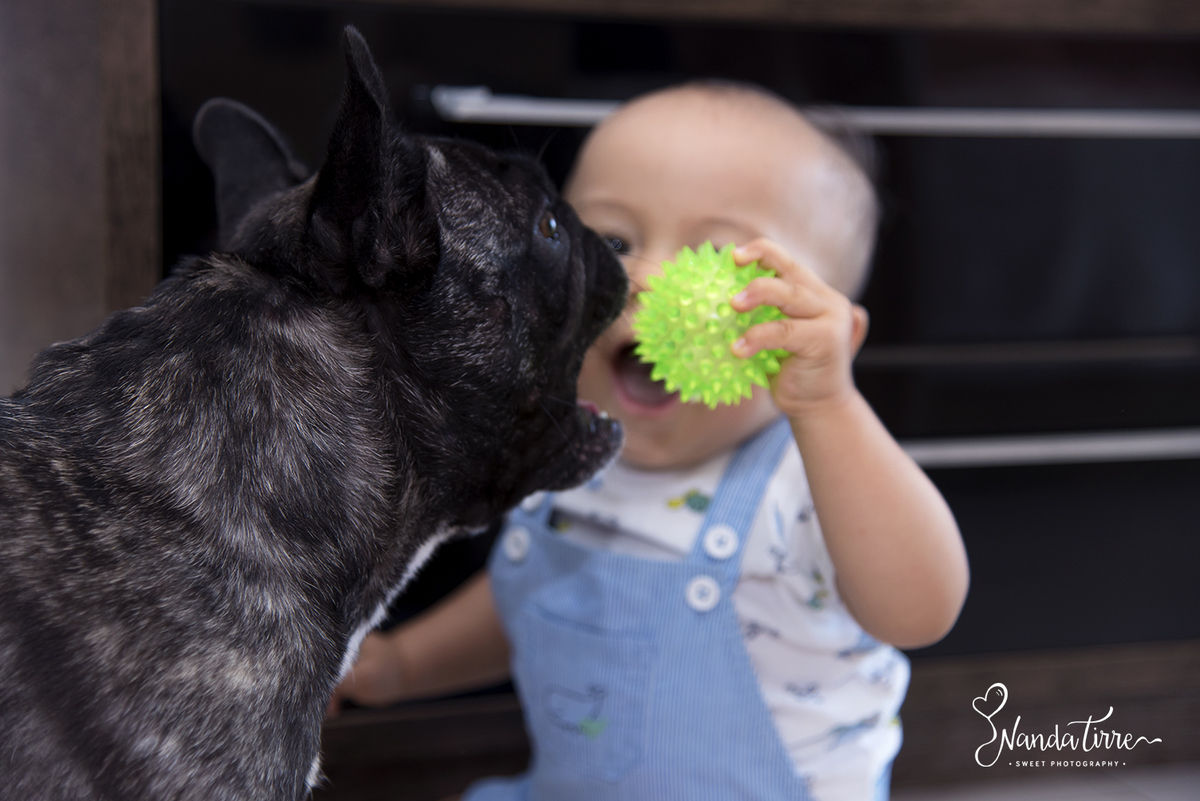 bebê-baby-fotografia-fotógrafo-foto-book-ensaio-fotográfico-estúdio-nanda-tirre-photo-acompanhamento-mãe-pai-rio-de-janeiro-rj-lifestyle-photography-photographer-RJ-criança-família-kids-infância-infantil-mês-meses-fotógrafa-fotos-sessão-crescimento-casa