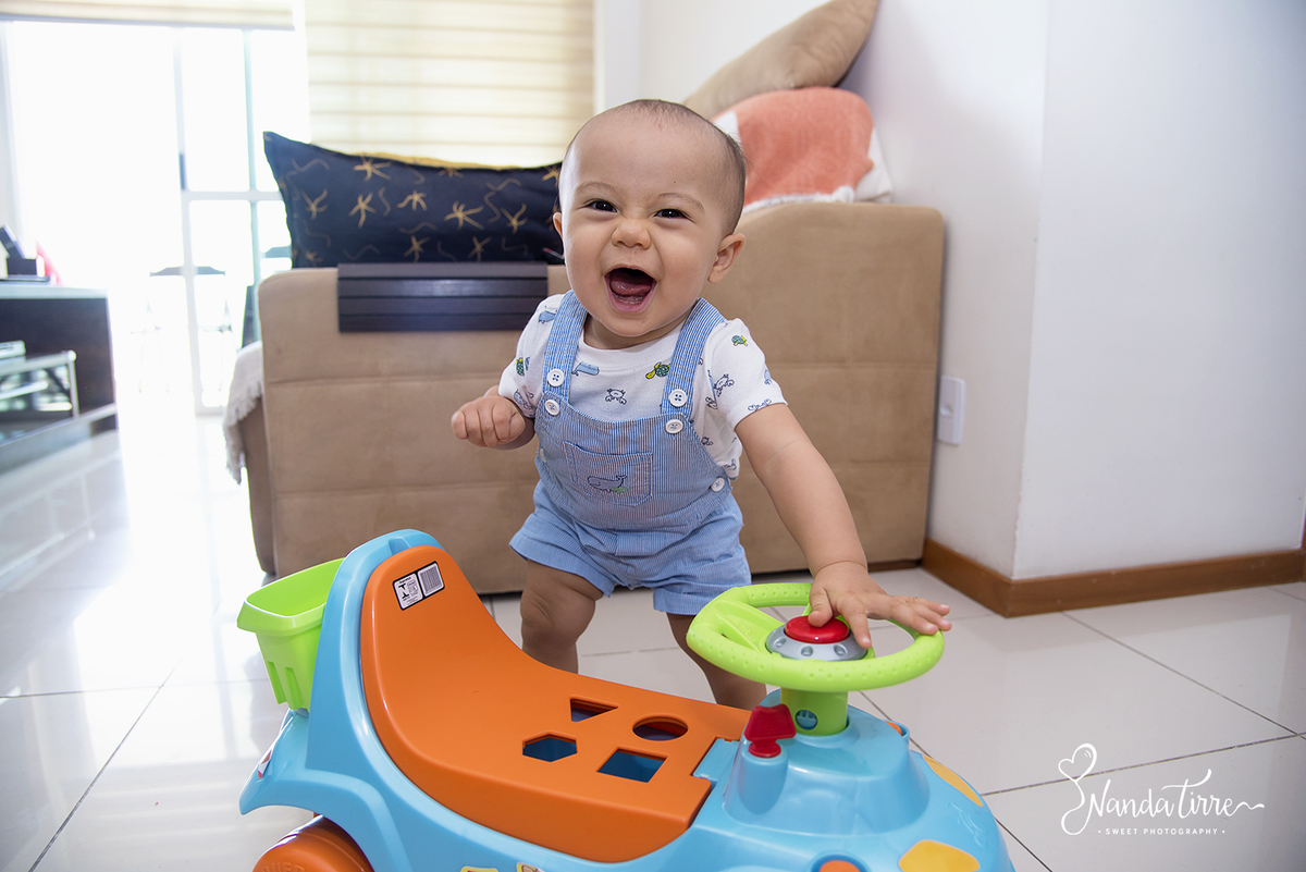 bebê-baby-fotografia-fotógrafo-foto-book-ensaio-fotográfico-estúdio-nanda-tirre-photo-acompanhamento-mãe-pai-rio-de-janeiro-rj-lifestyle-photography-photographer-RJ-criança-família-kids-infância-infantil-mês-meses-fotógrafa-fotos-sessão-crescimento-casa