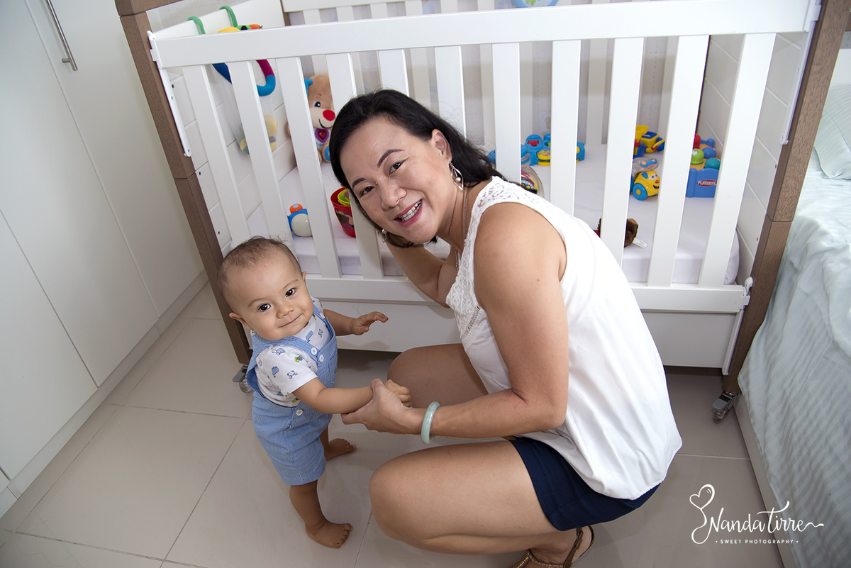 bebê-baby-fotografia-fotógrafo-foto-book-ensaio-fotográfico-estúdio-nanda-tirre-photo-acompanhamento-mãe-pai-rio-de-janeiro-rj-lifestyle-photography-photographer-RJ-criança-família-kids-infância-infantil-mês-meses-fotógrafa-fotos-sessão-crescimento-casa