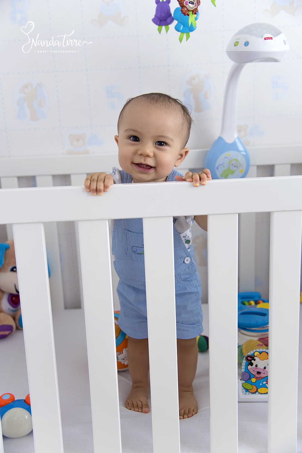 bebê-baby-fotografia-fotógrafo-foto-book-ensaio-fotográfico-estúdio-nanda-tirre-photo-acompanhamento-mãe-pai-rio-de-janeiro-rj-lifestyle-photography-photographer-RJ-criança-família-kids-infância-infantil-mês-meses-fotógrafa-fotos-sessão-crescimento-casa