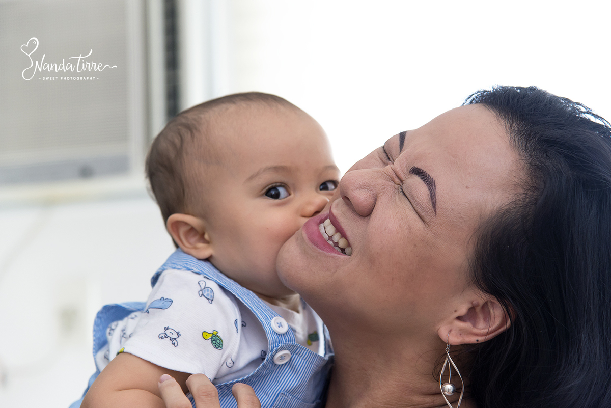 bebê-baby-fotografia-fotógrafo-foto-book-ensaio-fotográfico-estúdio-nanda-tirre-photo-acompanhamento-mãe-pai-rio-de-janeiro-rj-lifestyle-photography-photographer-RJ-criança-família-kids-infância-infantil-mês-meses-fotógrafa-fotos-sessão-crescimento-casa
