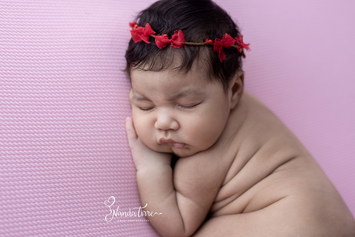 newborn-bebê-baby-fotografia-fotógrafo-foto-book-ensaio-fotográfico-estúdio-nanda-tirre-maternidade-perinatal-mãe-pai-grávida-gravidez-gestante-gestação-rio-de-janeiro-rj-parto-amamentação-RJ-recém-nascido-rio-recem-barra-da-tijuca-nascimento-fotos-nascer