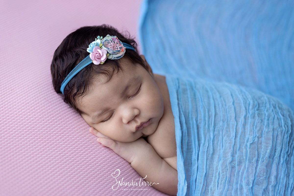 newborn-bebê-baby-fotografia-fotógrafo-foto-book-ensaio-fotográfico-estúdio-nanda-tirre-maternidade-perinatal-mãe-pai-grávida-gravidez-gestante-gestação-rio-de-janeiro-rj-parto-amamentação-RJ-recém-nascido-rio-recem-barra-da-tijuca-nascimento-fotos-nascer