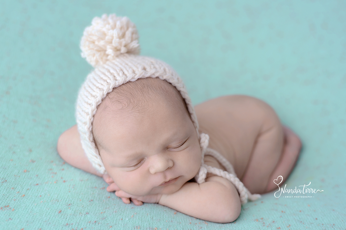 newborn-bebê-baby-fotografia-fotógrafo-foto-book-ensaio-fotográfico-estúdio-nanda-tirre-photo-maternidade-perinatal-cssj-mãe-pai-grávida-gravidez-gestante-gestação-rio-de-janeiro-rj-parto-amamentação-photography-photographer-RJ-recém-nascido-rio-recem