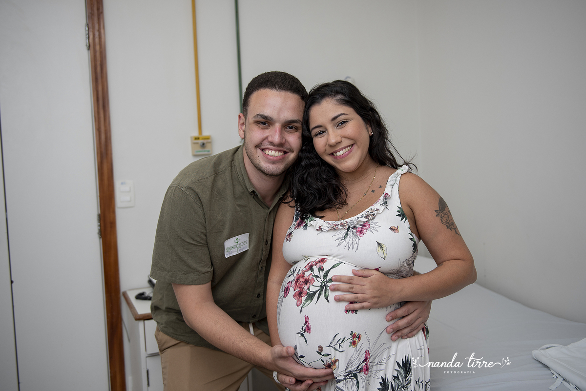 newborn-recem-nascido-bebê-fotografia-fotógrafo-foto-book-ensaio-fotográfico-estúdio-maternidade-perinatal-hctco-mãe-pai-grávida-gravidez-gestante-gestação-rio-de-janeiro-teresopolis-rj-parto-natural-vaginal-RJ-normal-cesárea-nascimento-amamentação-doula