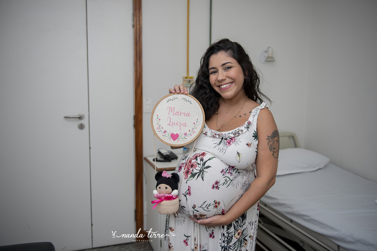 newborn-recem-nascido-bebê-fotografia-fotógrafo-foto-book-ensaio-fotográfico-estúdio-maternidade-perinatal-hctco-mãe-pai-grávida-gravidez-gestante-gestação-rio-de-janeiro-teresopolis-rj-parto-natural-vaginal-RJ-normal-cesárea-nascimento-amamentação-doula